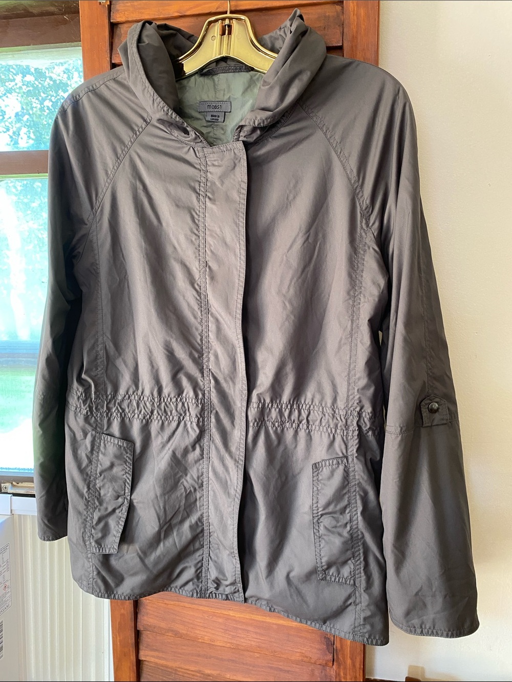 MO851 Woman’s Hooded Windbreaker Jacket Coat Small Size Canada Made🇨🇦